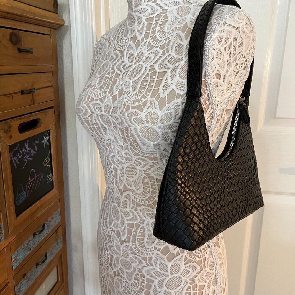 Woven Textured Shoulder Bag in Black - Picture 2 of 11